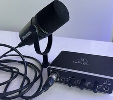 Shure MV7X XLR Podcast Microphone Bundle
