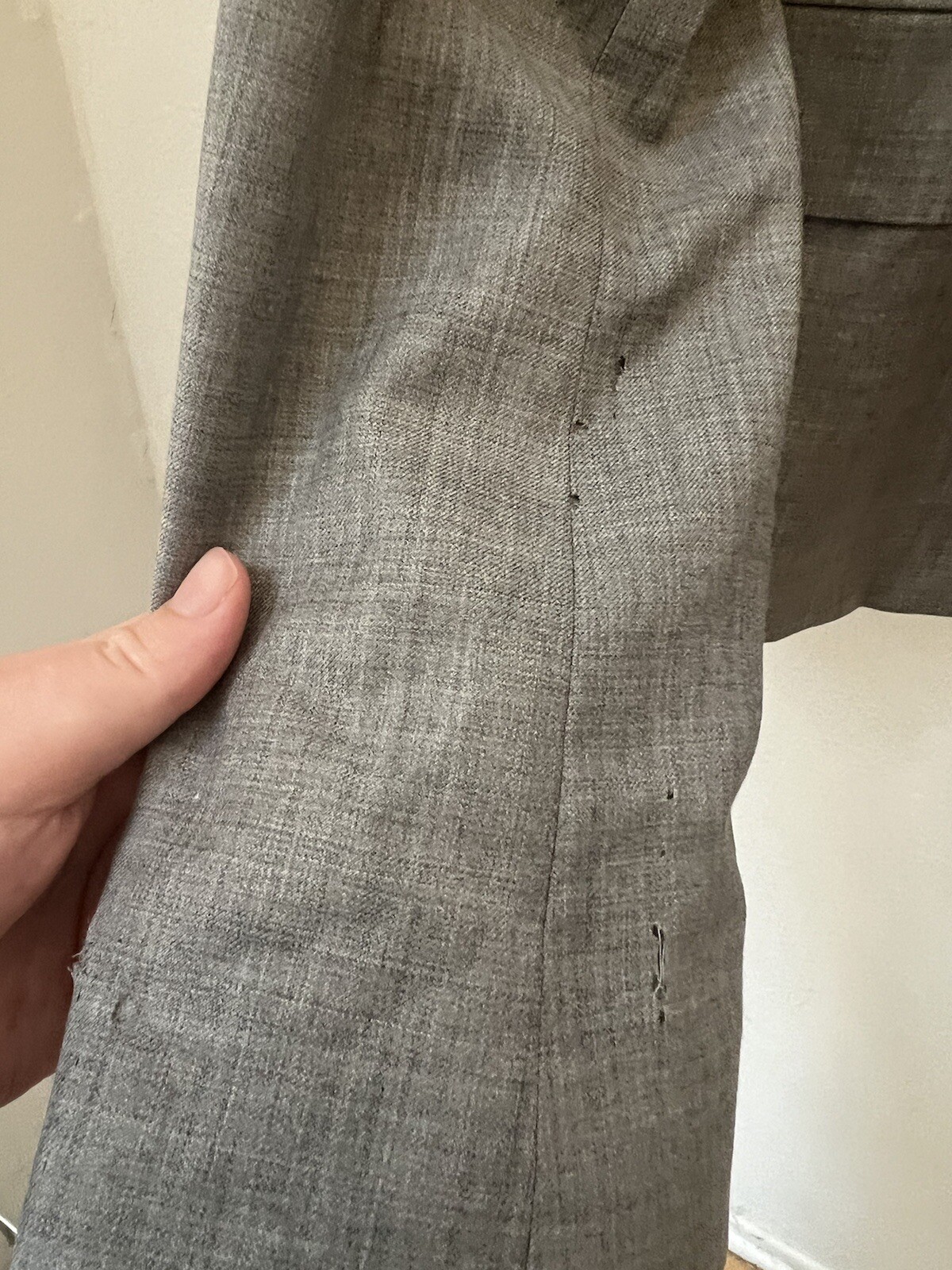 J CREW SOLID GRAY WOOL 2 BUTTON BLAZER SIZE 8T (L… - image 6