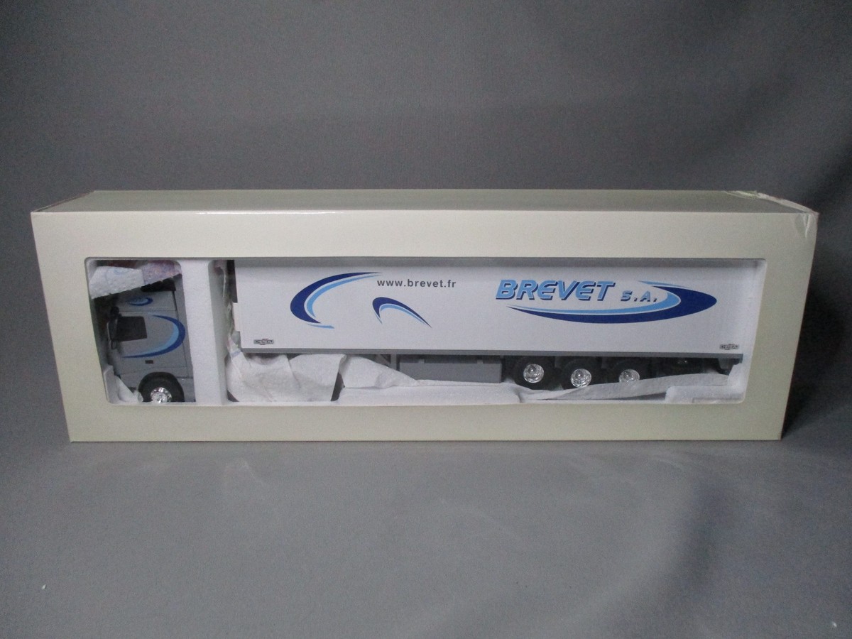 Miniature Eligor 1/43 – Volvo FH3 Globetrotter + Frigo Chereau (Transport Brevet)