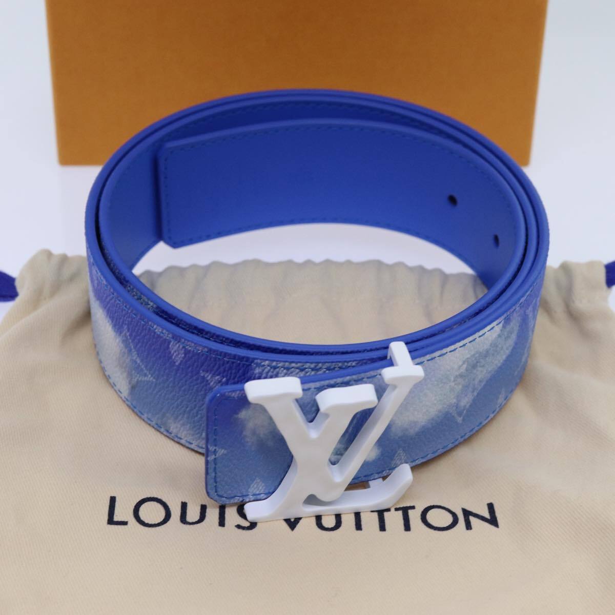 LOUIS VUITTON Monogram Clouds Ceinture LV Shape Belt 41.3 LOUIS VUITTON Monogram Clouds Ceinture LV Shape Belt 41.3