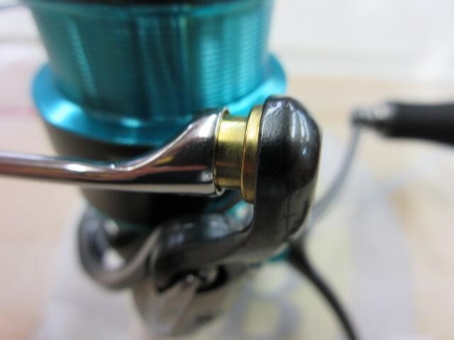 DAIWA 21 Emeraldas Air FC LT2500S-DH Spinning reel Used F/S DAIWA 21 Emeraldas Air FC LT2500S-DH Spinning reel Used F/S