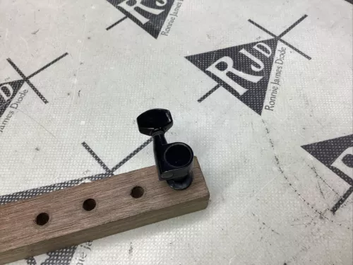 Single Grover Peavey Single Pin Tuner Tuning Key Black Inline Right