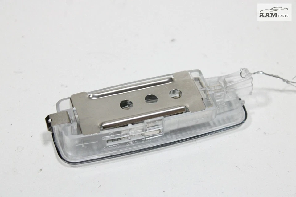 AUDI A3 QUATTRO 2015-2020 PARASOL IZQUIERDO TECHO LUZ INTERIOR TOCADOR LÁMPARA OEM Foto 3 de 4