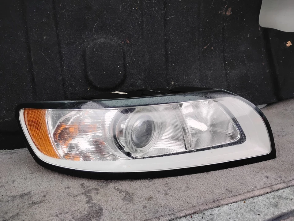 Conjunto de faros halógenos lado derecho del pasajero Volvo S40 2008-2011 genuino bonito Foto 2 de 4