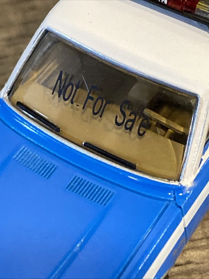 Greenlight Pre-Production Deco SAMPLE Hot Pursuit 1982 Plymouth Fury NYPD 1:64 - Image 2 of 4