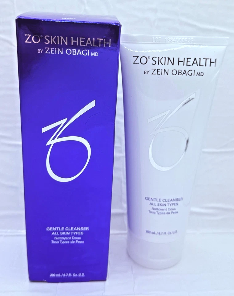 Limpiador suave ZO Skin Health para todo tipo de piel - 6,7 fl. oz/200 ml Exp. 27/07 Foto 2 de 3