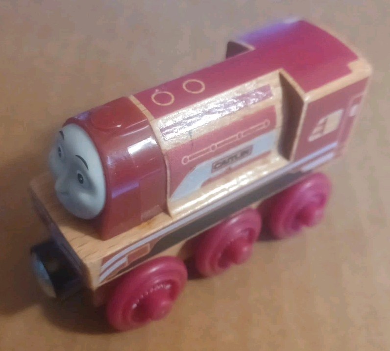 2012 THOMAS THE TRAIN WOODEN CAITLIN ENGINE NAME ON CHASSIS 07198