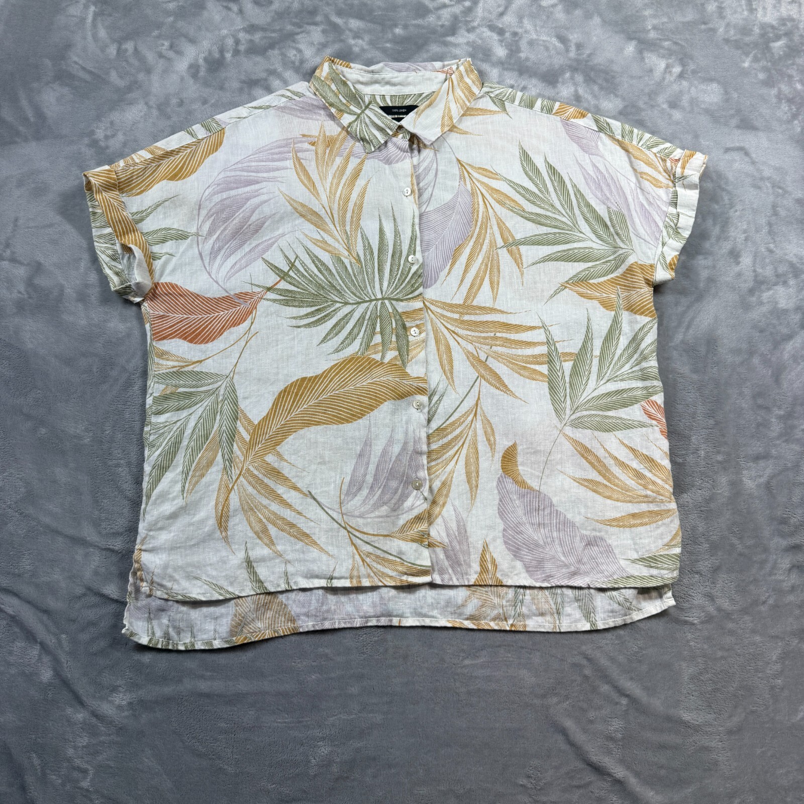 Tahari Women Top L Beige Tropical Hawaiian Linen Button Up Collar Short Sleeve