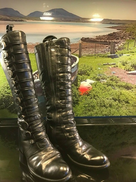 pixie boots dune
