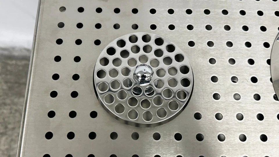 NOVO 18" x 22" Undercounter Bar Pia Mixology Station Torneira Aço Inoxidável NSF - Imagem 4 de 4