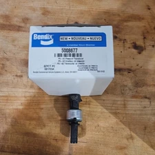 5008677 New Brake Pressure Sensor  For 6CP3-17SVC Kenworth Peterbilt OEM BENDIX