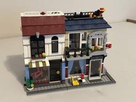 LEGO CREATOR: Bike Shop & Cafe (31026) 100% Complete
