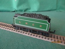 BACHMANN 00 "LNER B1 or V2 APPLE GREEN 6 Wheeled Tender"