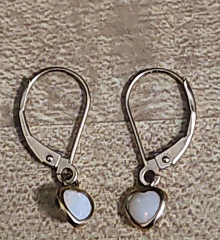 Vintage CID 10K.Yellow Gold Opal Heart Shape Dangle Earrings