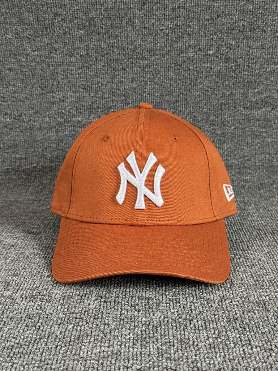 New Era NY Yankees 9FORTY Strapback Brown One Size MLB Hat