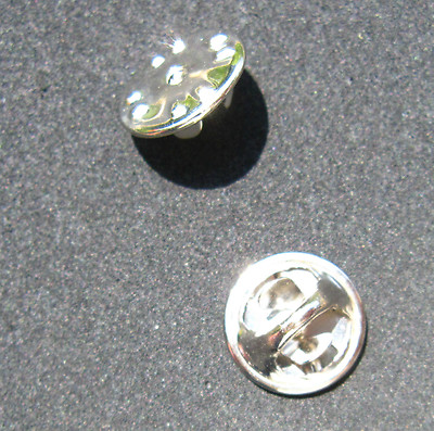 20 silberne Butterfly Clip Pin Verschlüsse für Anstecker Badge NEU (Sonderpreis)