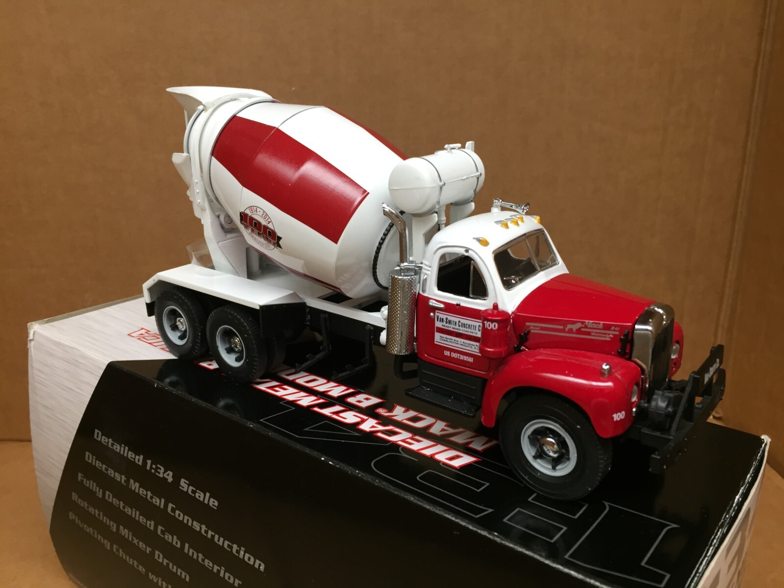 FIRST GEAR MACK 1960'S BMODEL CONCRETE CEMENT MIXER TRUCK VANSMITH