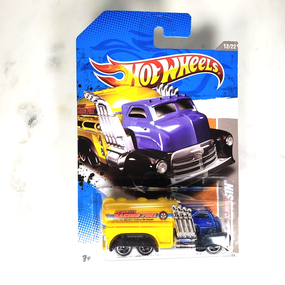 2011 Hot Wheels #234 HW VIDEO GAME HEROES * FAST GASSIN * HW RACING FUEL