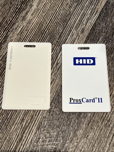 HID 1326LSSMV 1326 Proxcard II Clamshell Card NEW - 65 Pack (4BLU34) - Picture 1 of 2