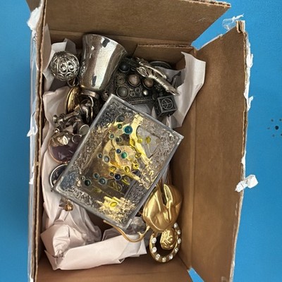Jewelry Maker s Dream Great Lot Of used junk Focals Drops Charms Craft & BONUS!