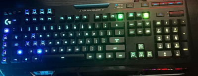 LOGITECH G910 ORION SPECTRUM RGB GAMING KEYBOARD, FUNCTIONAL - MISSING 5 KEYCAPS