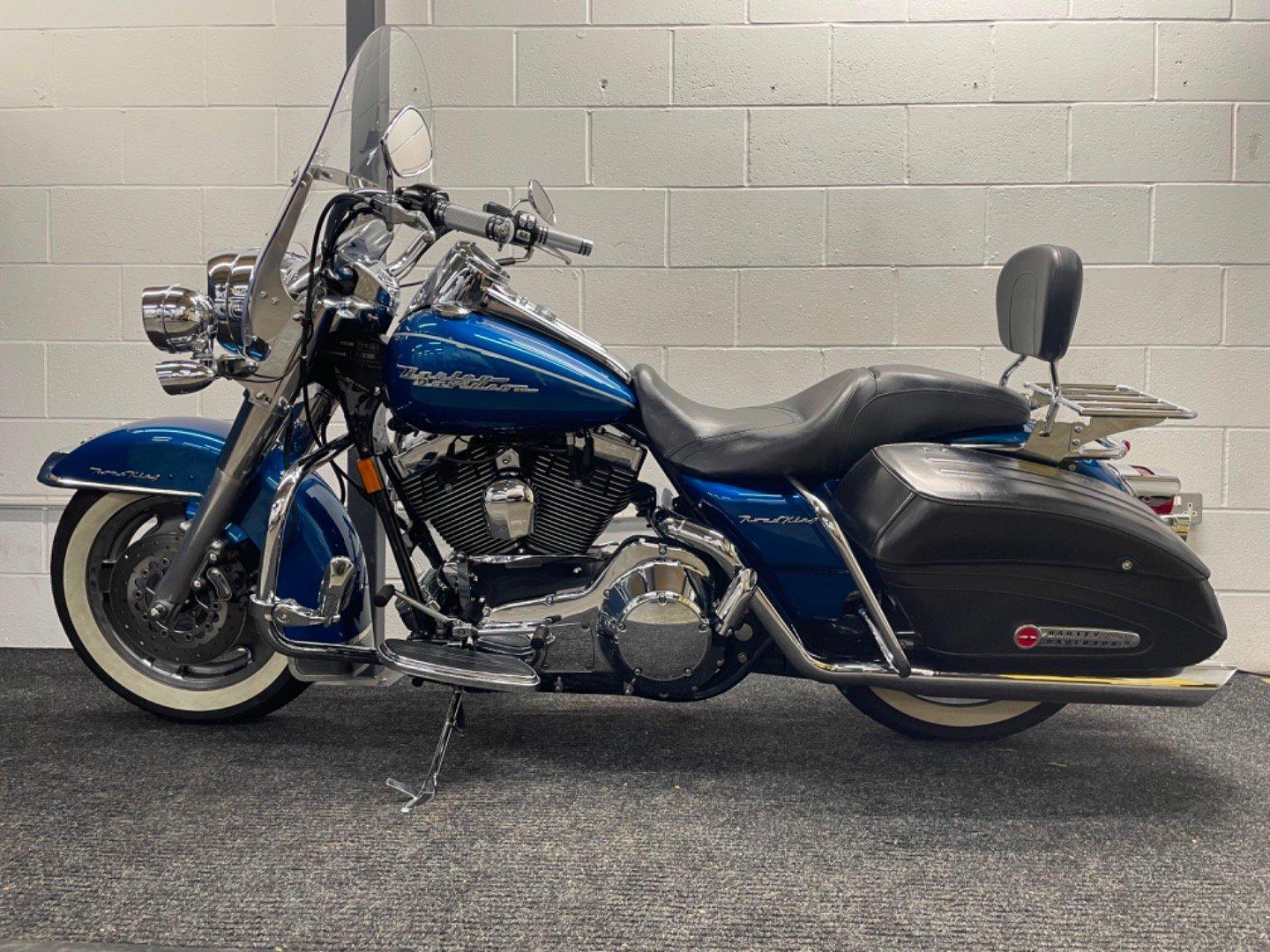 HARLEYDAVIDSON FLHRSI ROAD KING CUSTOM * Stunning Condition Python