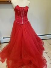 tiffany designs Prom dress ball Gown Red 2 piece 8 Strapless beaded tulle Corset