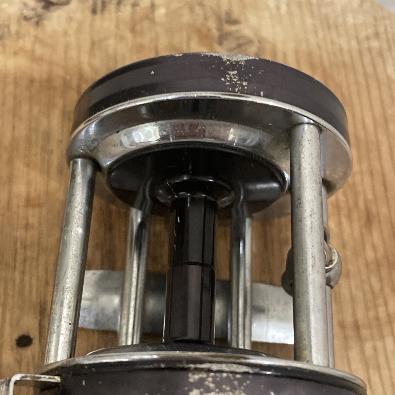 Vtg  Abu Garcia Ambassadeur Black /Blue 6000C Bait Casting Fishing Reel Working