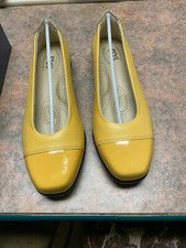SAS Coco Yellow 7 1/2 M NIB 224 WOMENS DRESS SHOE New In Box