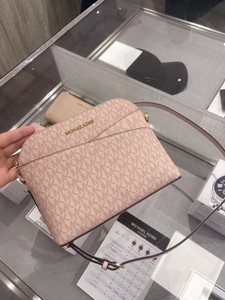 mk jet set medium crossbody