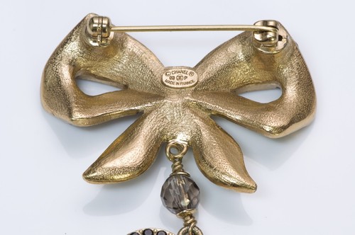 CHANEL CC 2003 Maison Gripoix Bow Crystal Brooch - Picture 6 of 6