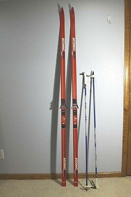 atomic cross country ski poles - Cross-country - Unisex Redster WC QRS - Red Its made with 4* Aluminum Pole Technology with a high tensile strength that makes it extra durable Atomic Park Ski Poles