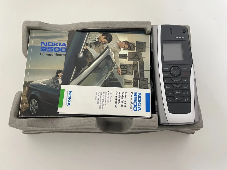 NOKIA 9500 COMMUNICATOR SIM FREE PHONE - GRADE A - BLUETOOTH - GPRS - WIFI - Image 3 of 4
