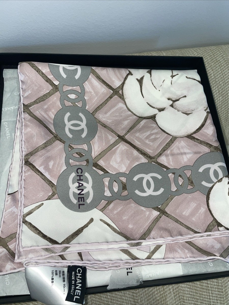 CHANEL CC LOGO TWILL SILK SCARF SQUARE 35 CHANEL CC LOGO TWILL SILK SCARF SQUARE 35
