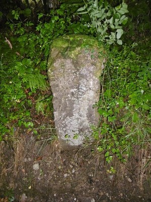 Photo 6x4 Old Milestone by the B4579, Plas-onn, west of Chirk Bedwlwyn/S c2017