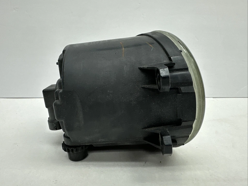 Оригинальные противотуманные фары 2012 Toyota Camry XLE 8122006071 - Изображение 3 из 4