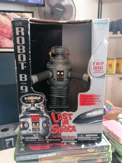 Jouet Vintage Robot B-9 Maquette Lost In Space 1998 Fonctionne Correctement - Photo 2/4