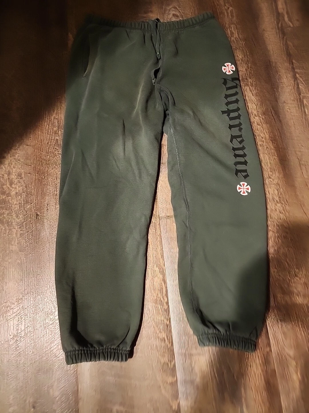 Supreme X Independent Trucks Co. Collab Pantalon de survêtement OOS authentique avec toutes les étiquettes...