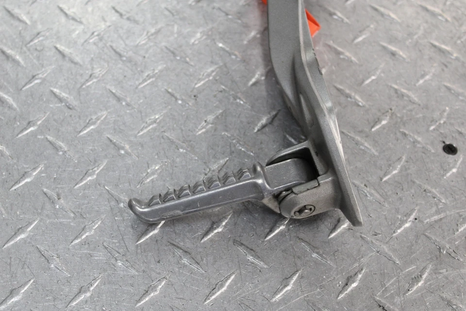 Kawasaki Ninja ZX10R ZX1000D 2007 clavija trasera derecha del pasajero Foto 2 de 4