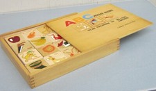 Vtg ABC PICTURE BLOCKS 40 in DOVETAIL WOODEN BOX WB416 Eductional Toy ALPHABET