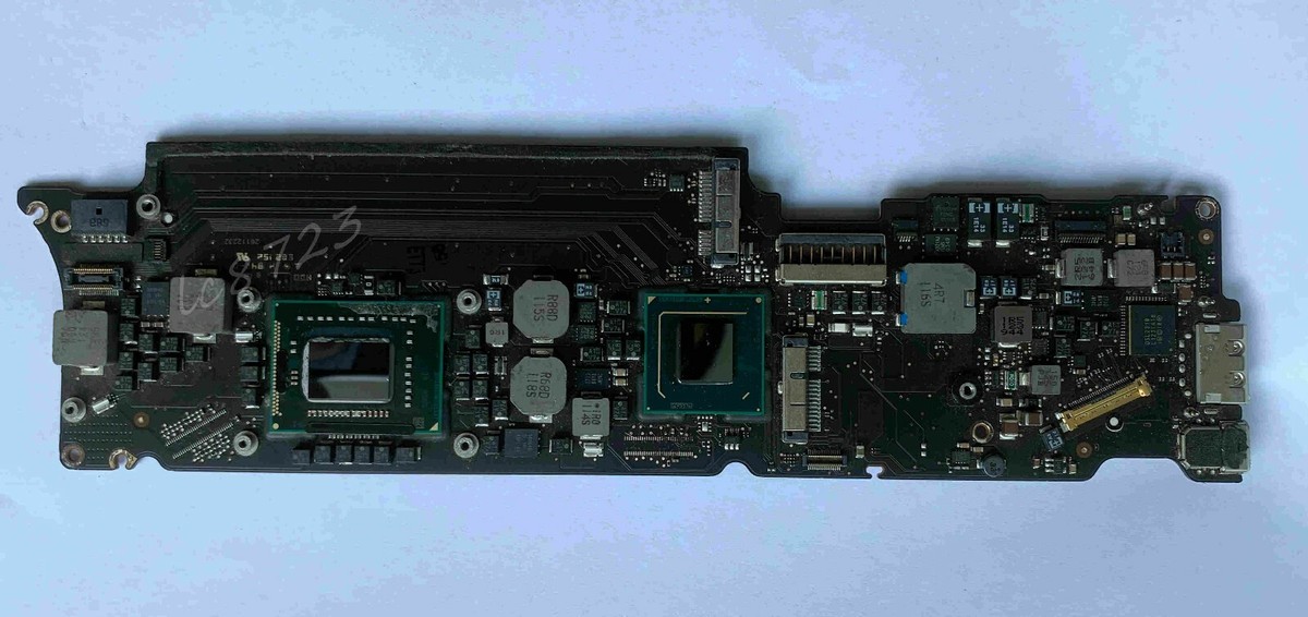 820-3208-A 1.7 GHz i5 4GB RAM MacBook Air 11