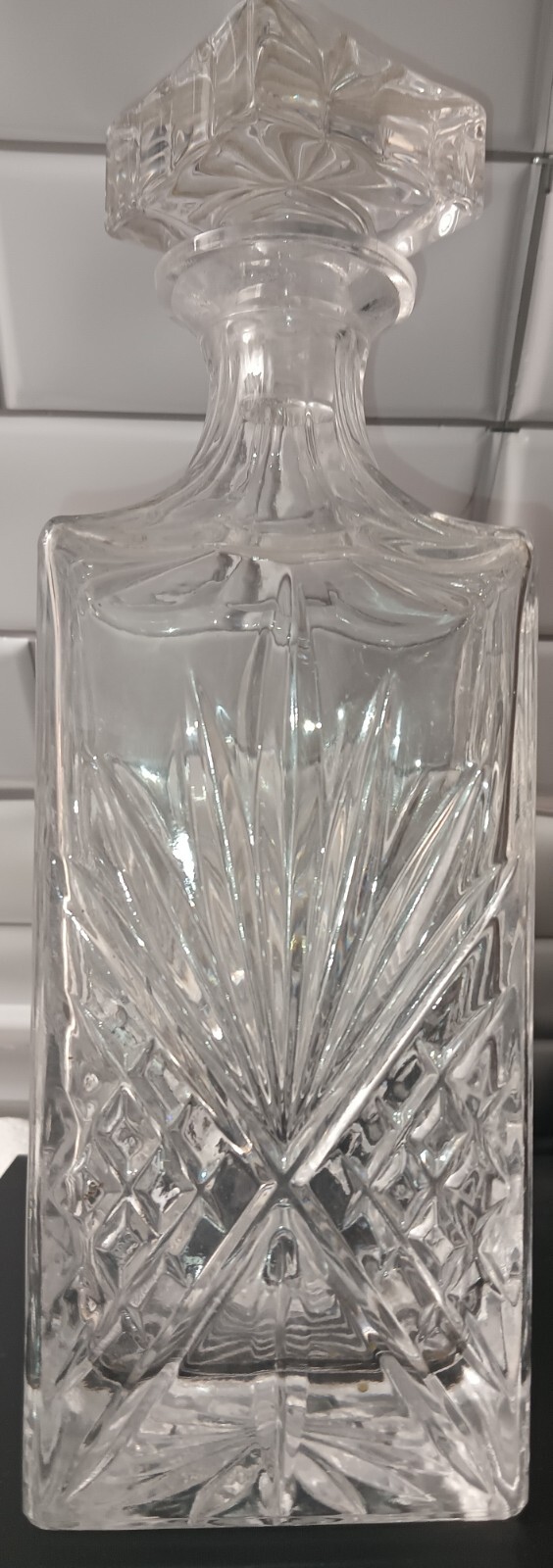 Elegant Crystal Whisky Decanter Set with Glass Stopper-image