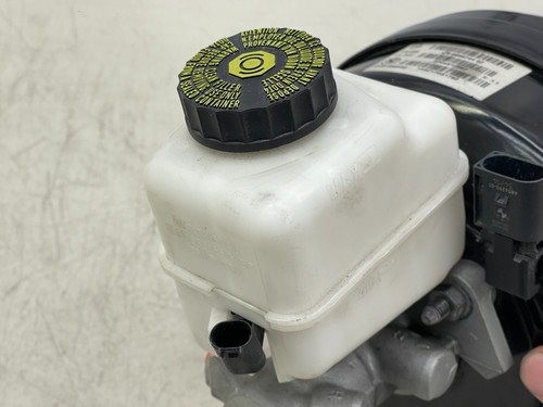 2014-2020 BMW i8 OEM BOSCH FRONT POWER BRAKE BOOSTER MASTER CYLINDER ASSEMBLY - Picture 7 of 8