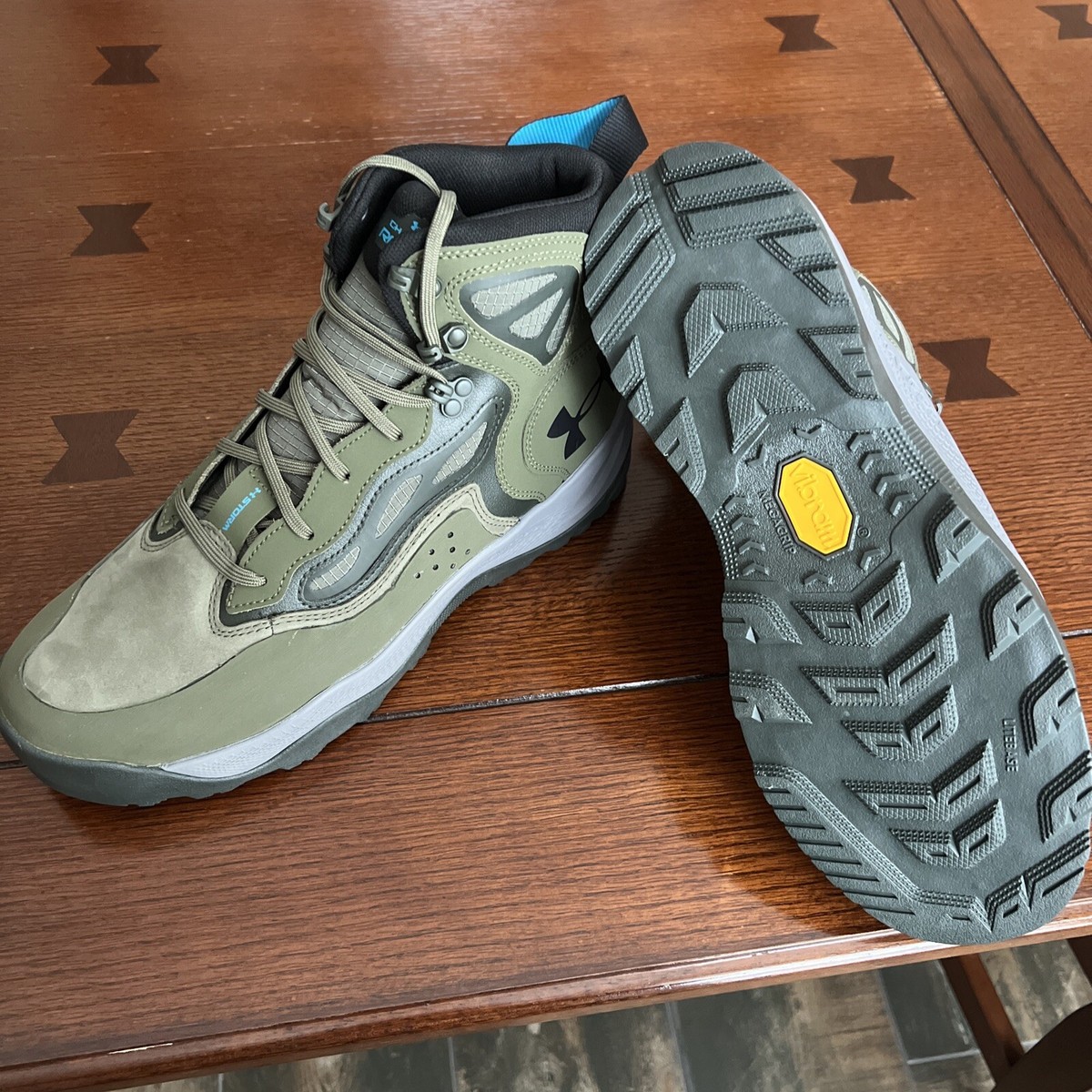 NWOTs Under Armour Charged Raider Mid Waterproof Hiking Boots for Men. Size 11 Under Armour UA Charged Raider Mid Waterproof Hiking Boots  main image 3