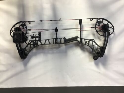 Mathews ZXT Compound Bow RH 29in Draw. Limbs Loaded. Hunt Ready