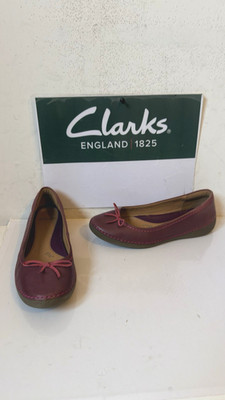 Clarks Slipper Leder Größe UK 4 EU 37 **