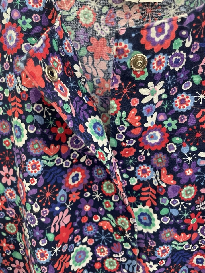 Fundamentals By White Swan Women's Colorful Floral Snap Button Scrub Top Navy M - Image 4 of 4