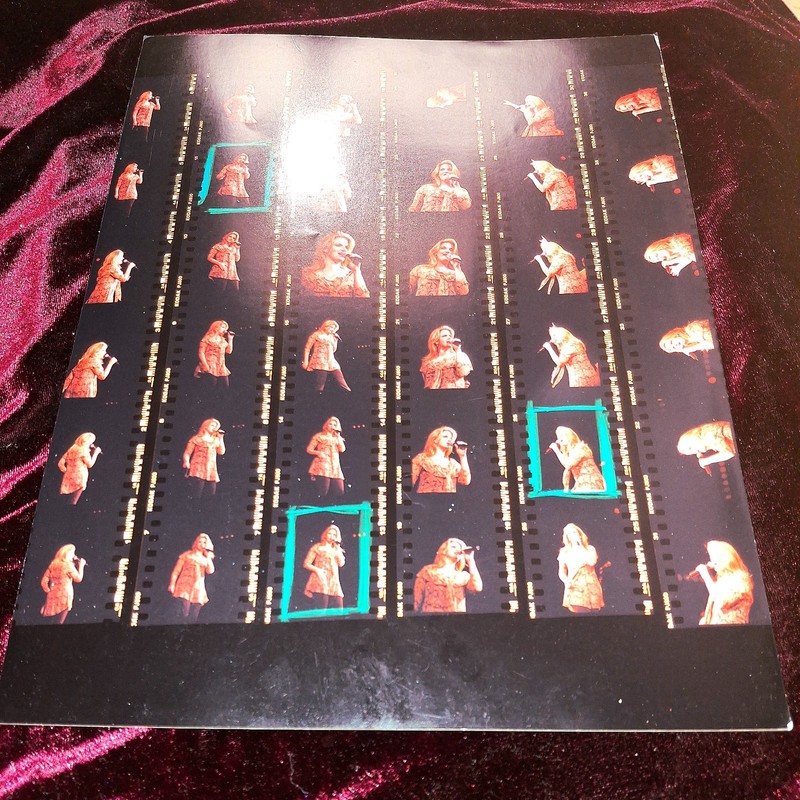 Trisha Yearwood Photo CONTACT SHEET @ Garth Brooks Concert 4-7-1998