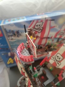 Vintage COMPLETE! LEGO 4 Juniors: Captain Redbeard's Pirate Ship (7075)
