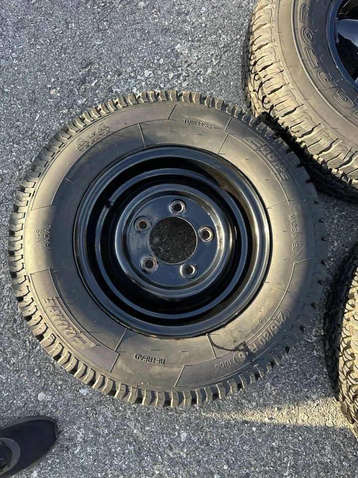 Land Rover 16 Zoll Alufelgen mit Reifen (Defender, Discovery, Range Rover) - Bild 2 von 4